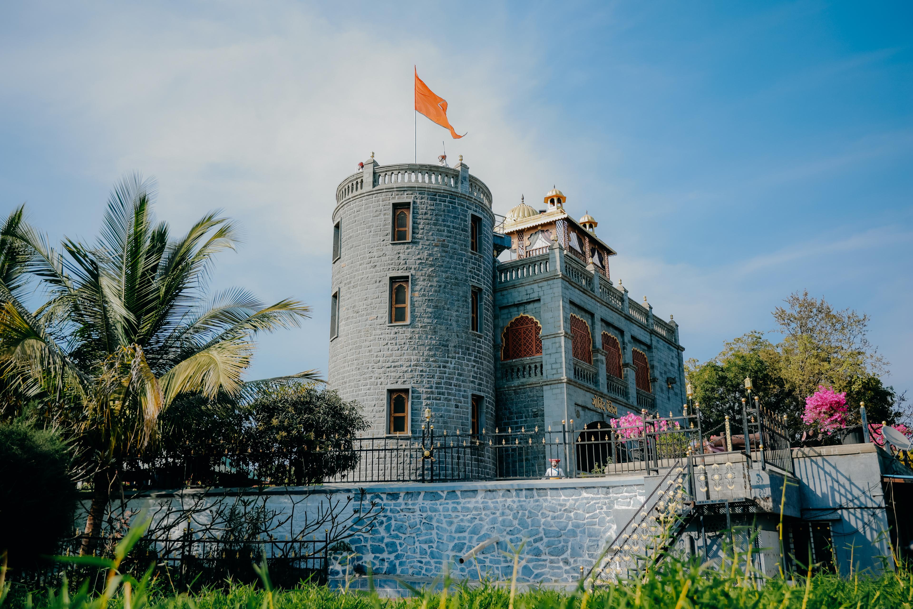 Villa Near Pune with Private Pool Villa Near Pune with Private Pool