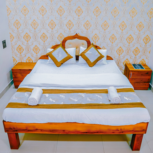 Shaniwar Wada Bed