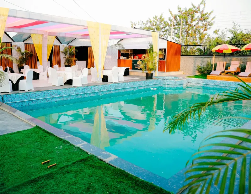 Big Pool with Bar Counter Pune